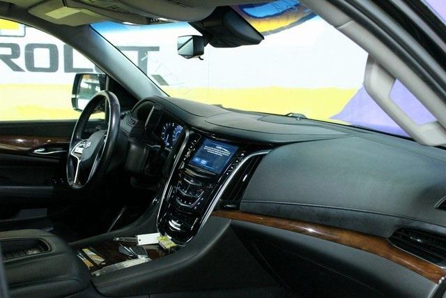 used 2019 Cadillac Escalade ESV car, priced at $28,900
