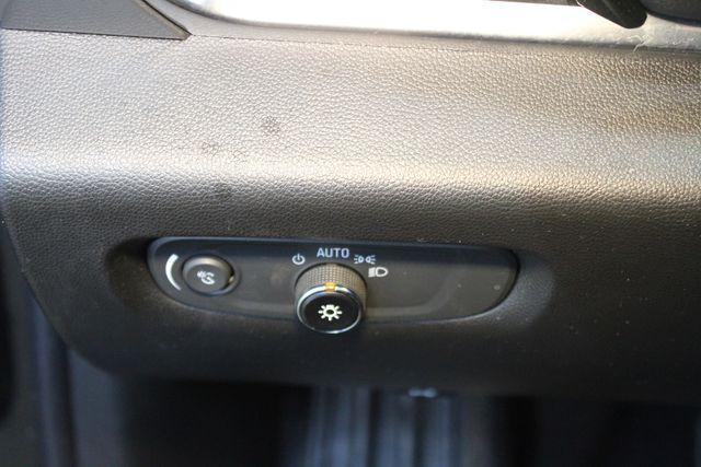 used 2022 Chevrolet Traverse car, priced at $22,194