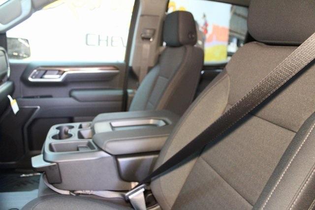 new 2025 Chevrolet Silverado 1500 car, priced at $50,557