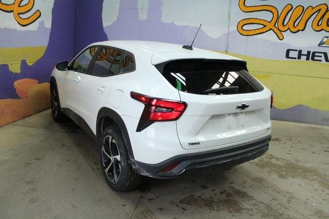 used 2024 Chevrolet Trax car, priced at $18,900