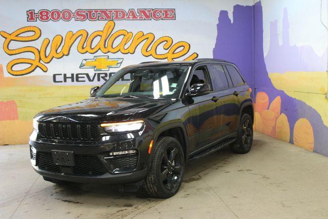 used 2024 Jeep Grand Cherokee car, priced at $32,900