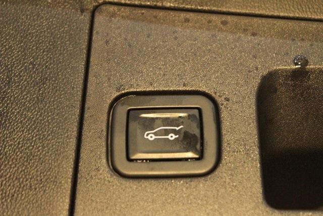 used 2021 Cadillac XT5 car, priced at $27,900