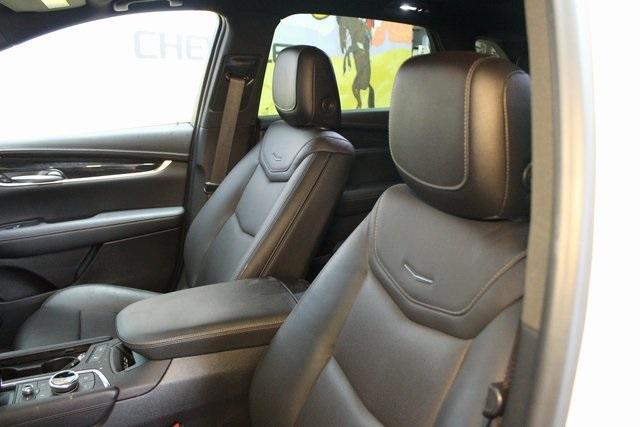 used 2021 Cadillac XT5 car, priced at $27,900