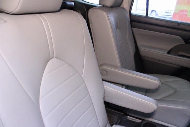 used 2024 Toyota Highlander Hybrid car, priced at $42,900