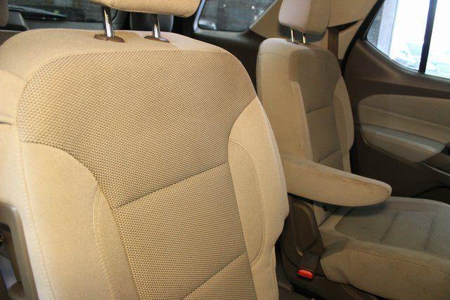 used 2021 Chevrolet Traverse car, priced at $17,900