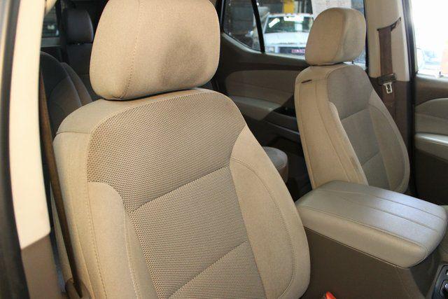 used 2021 Chevrolet Traverse car, priced at $17,900