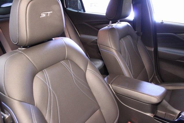 used 2025 Buick Envista car, priced at $23,900