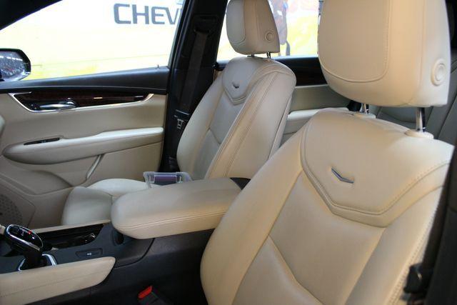 used 2017 Cadillac XT5 car, priced at $18,700