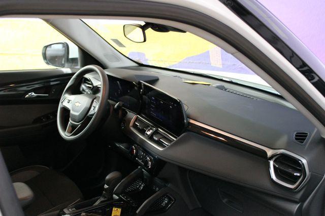 used 2025 Chevrolet TrailBlazer car, priced at $23,900