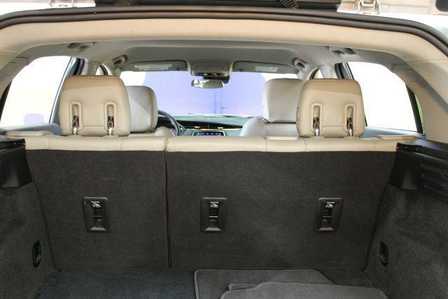 used 2022 Cadillac XT4 car, priced at $26,900