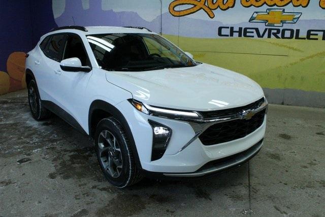 used 2025 Chevrolet Trax car, priced at $20,900