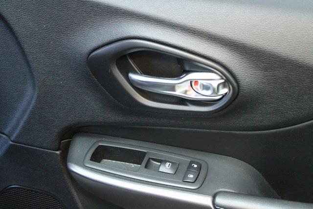 used 2019 Jeep Cherokee car, priced at $16,900