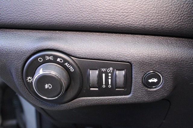 used 2016 Chrysler 200 car, priced at $14,900