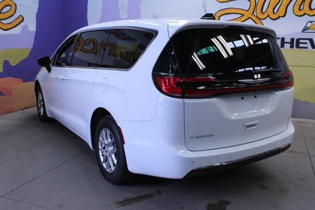 used 2025 Chrysler Pacifica car, priced at $30,900