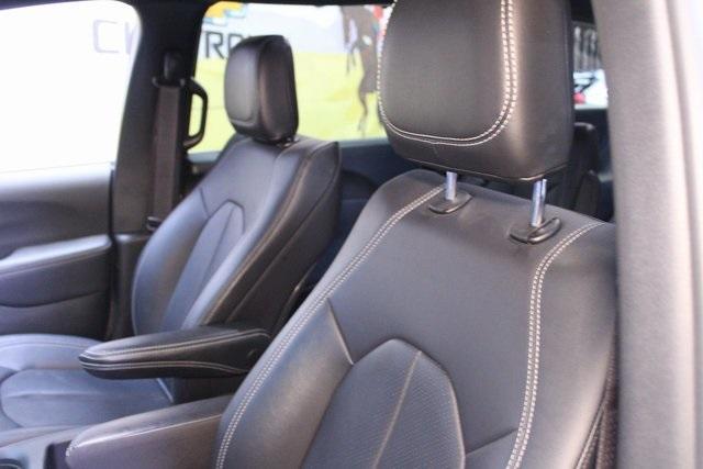 used 2025 Chrysler Pacifica car, priced at $30,900