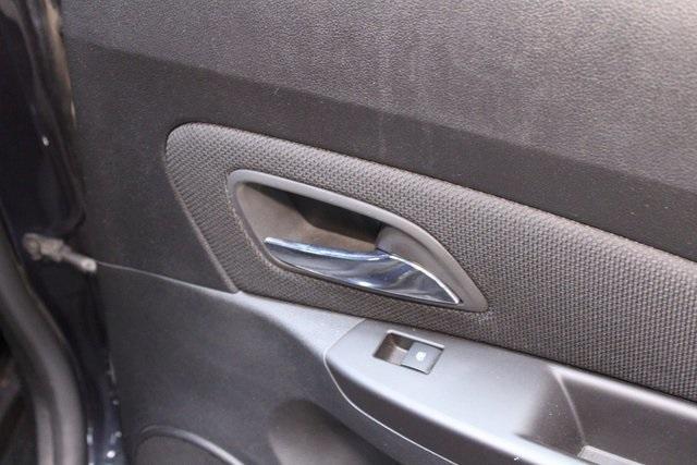 used 2015 Chevrolet Cruze car, priced at $9,900