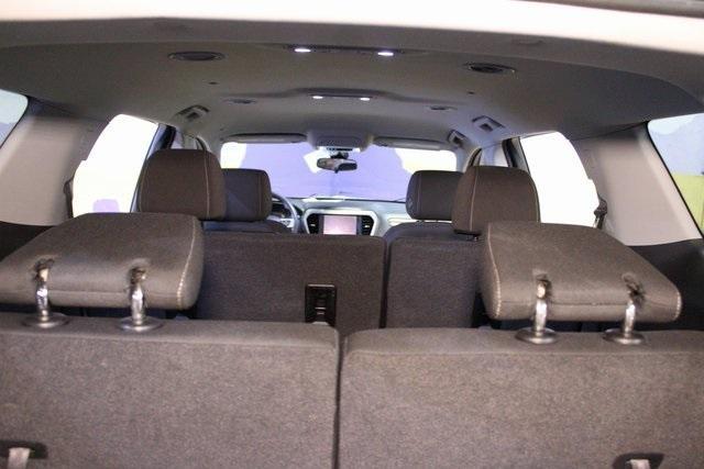 used 2022 GMC Acadia car, priced at $25,900