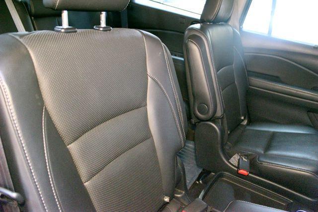 used 2021 Honda Pilot car, priced at $28,900