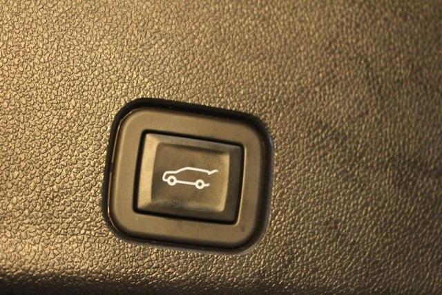 used 2024 Chevrolet Traverse car, priced at $41,900