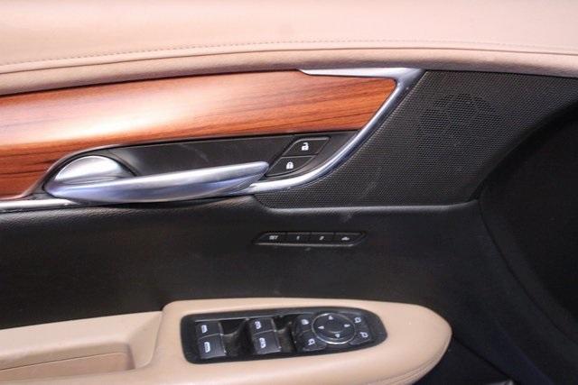 used 2017 Cadillac XT5 car, priced at $18,900