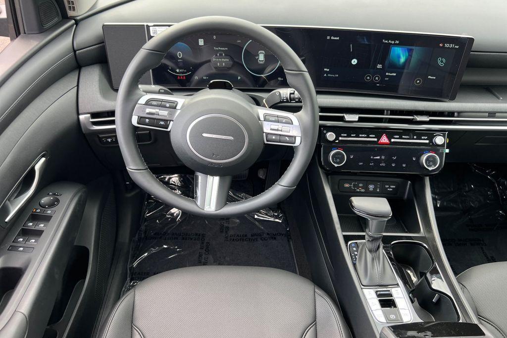 new 2025 Hyundai Tucson car, priced at $33,904