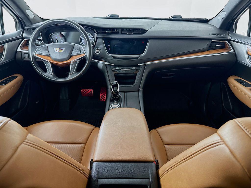 used 2021 Cadillac XT5 car, priced at $32,500