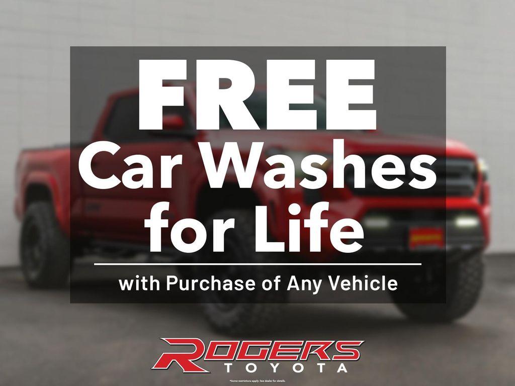 used 2024 Chevrolet Traverse car, priced at $38,968