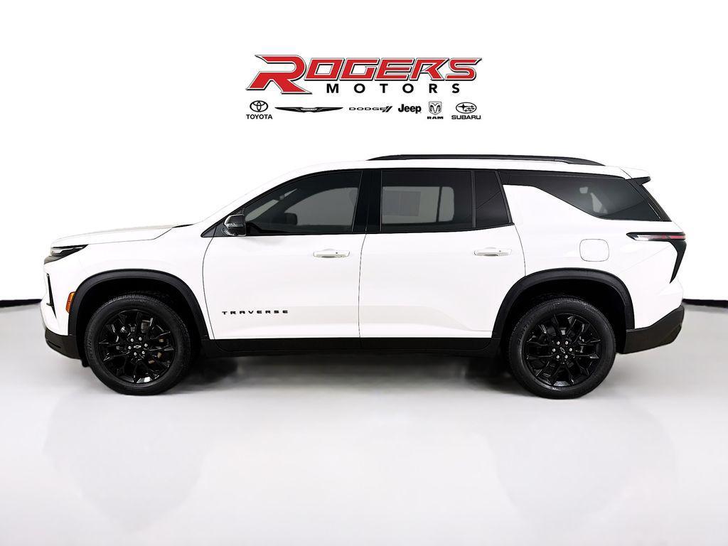 used 2024 Chevrolet Traverse car, priced at $38,968