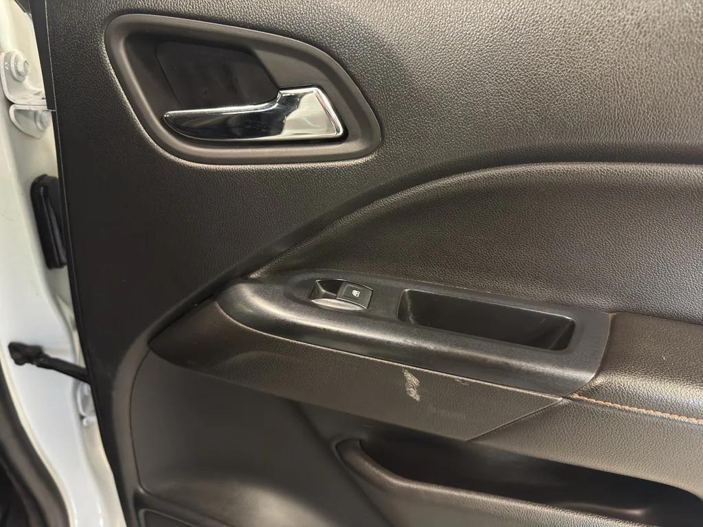 used 2021 GMC Canyon car, priced at $32,550