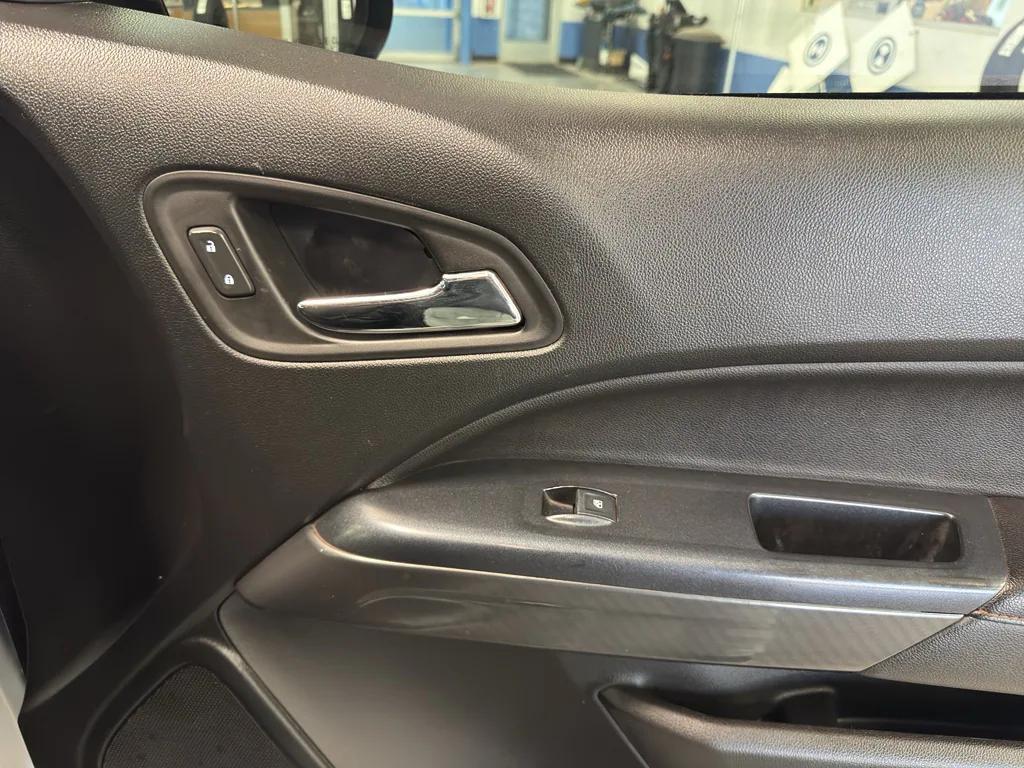 used 2021 GMC Canyon car, priced at $32,550