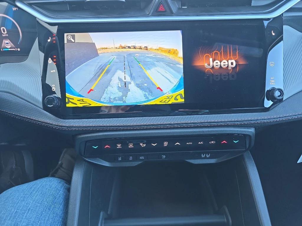 new 2026 Jeep Cherokee car, priced at $41,995