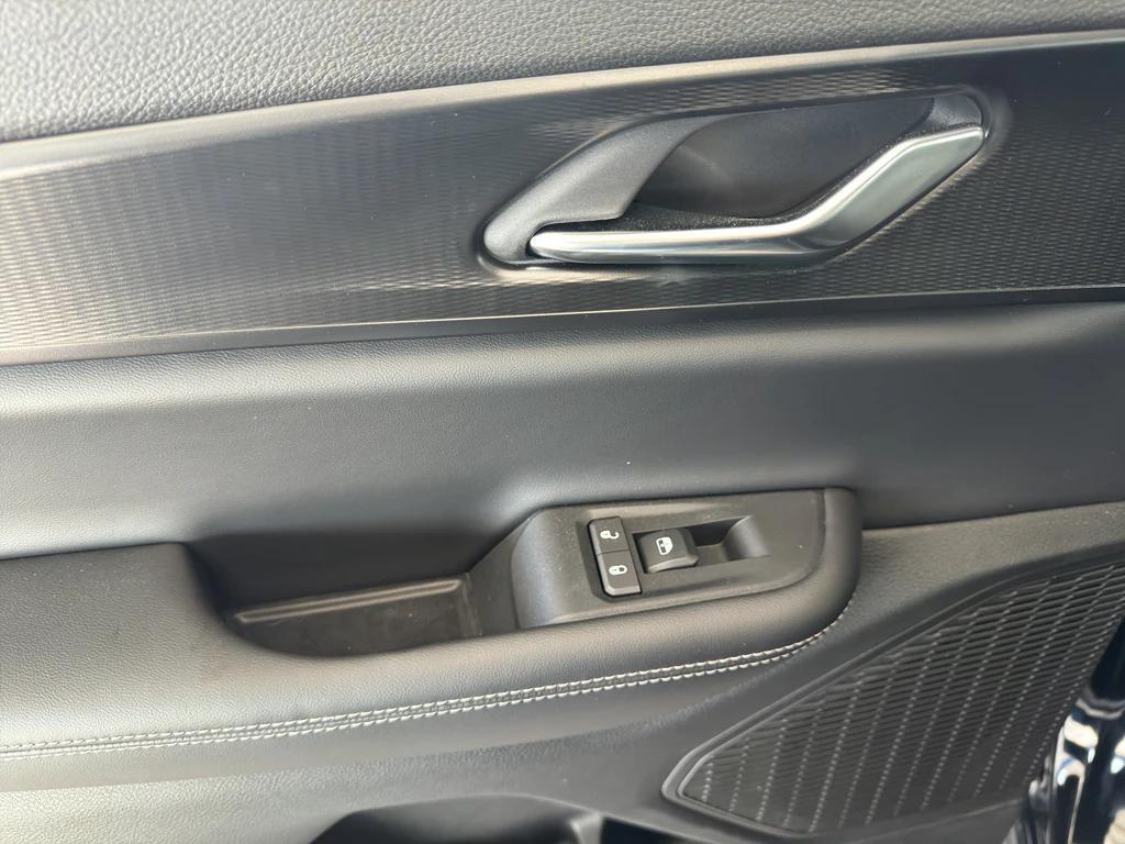 new 2025 Jeep Grand Cherokee car, priced at $49,370