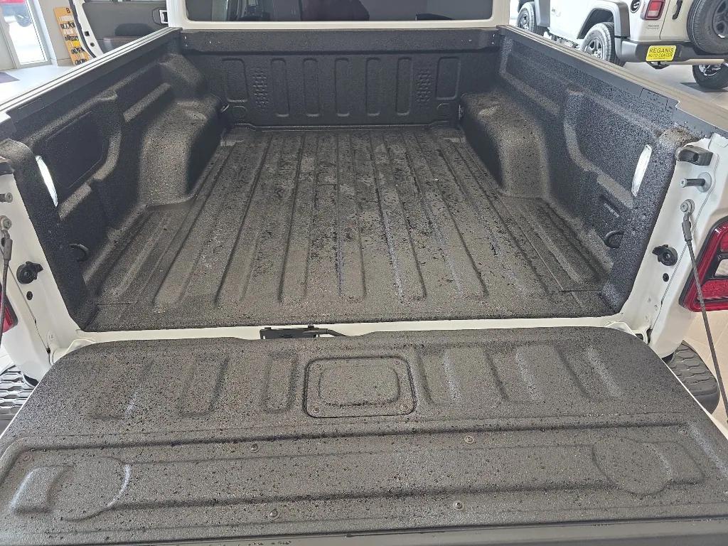 new 2025 Jeep Gladiator car