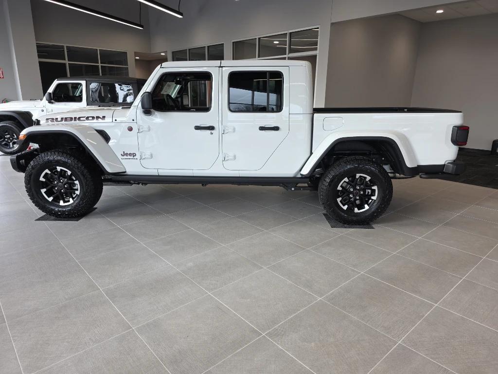 new 2025 Jeep Gladiator car