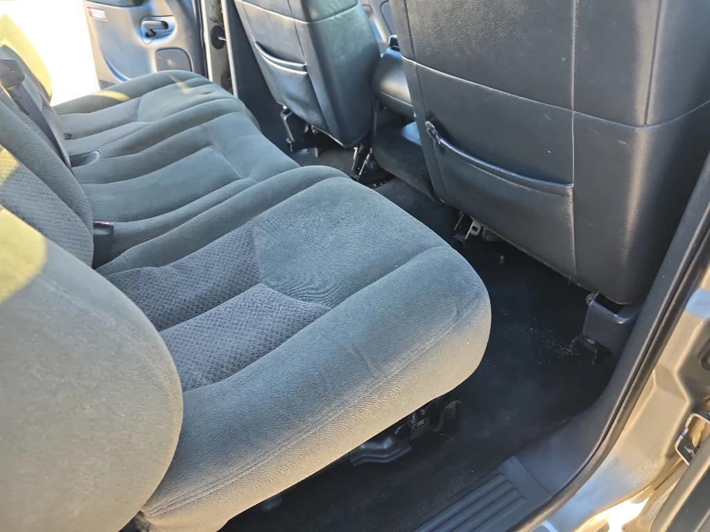 used 2001 Chevrolet Silverado 2500 car, priced at $9,500