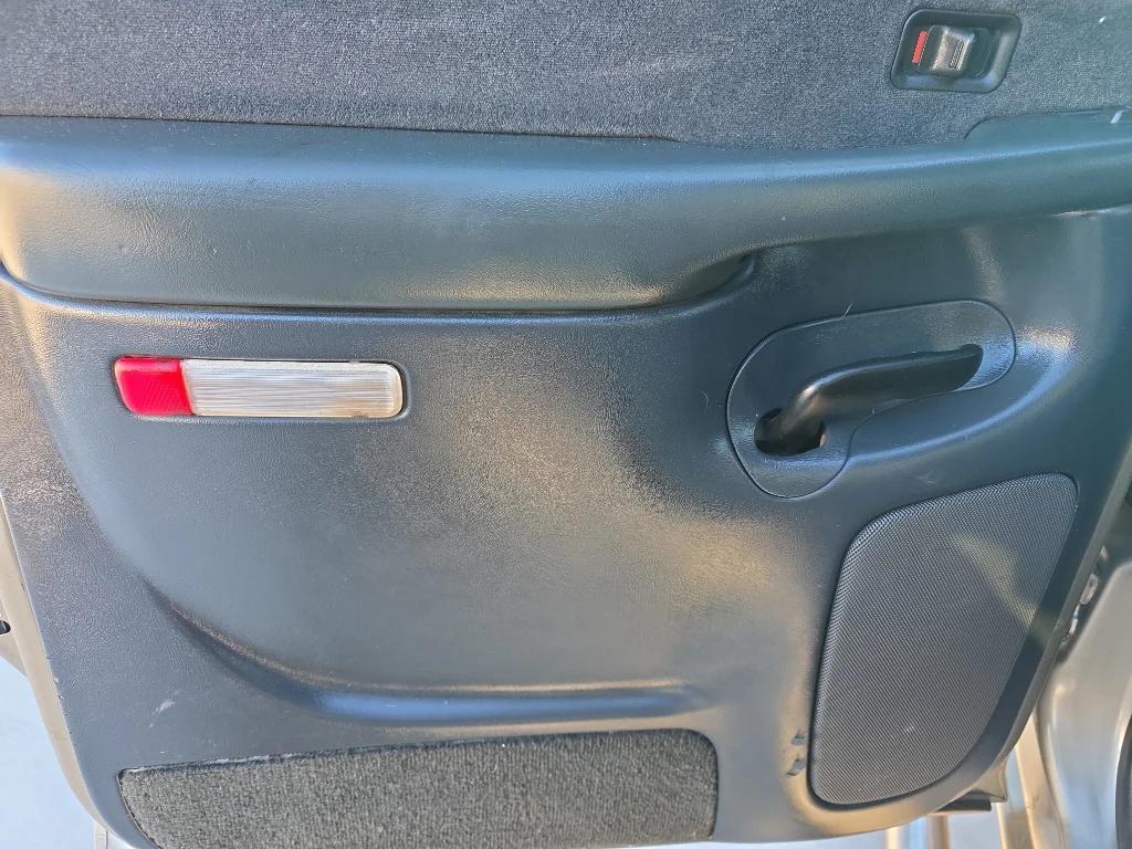 used 2001 Chevrolet Silverado 2500 car, priced at $9,500