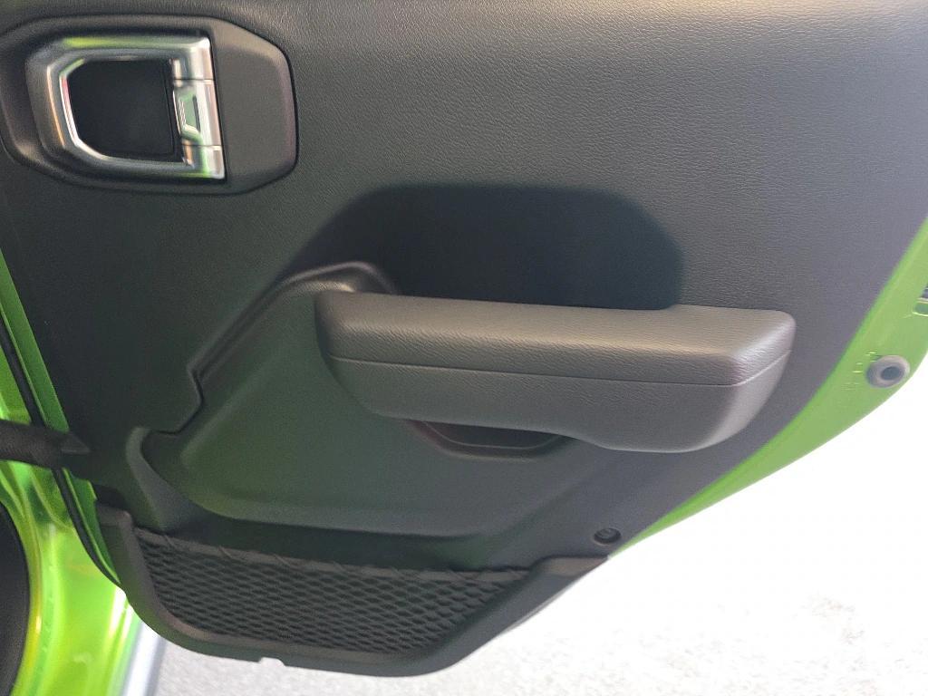 new 2025 Jeep Gladiator car, priced at $59,395