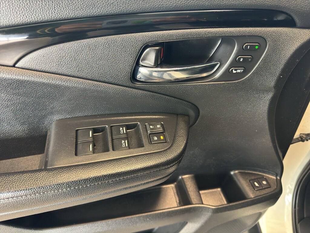 used 2017 Honda Pilot car, priced at $23,995