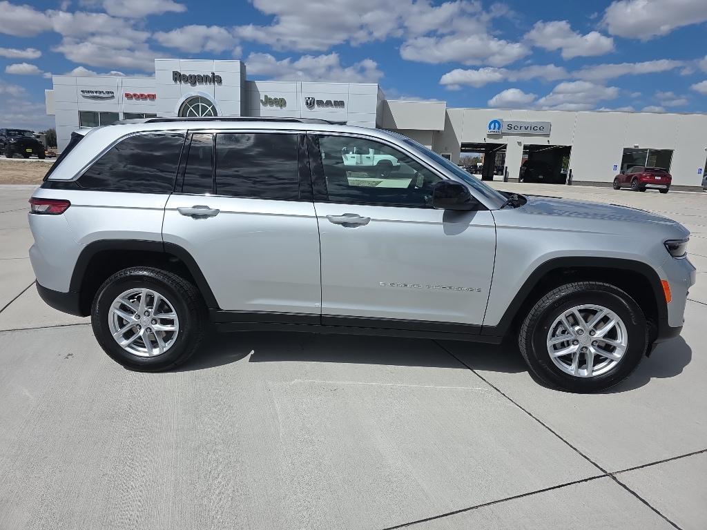 new 2026 Jeep Grand Cherokee car, priced at $46,495
