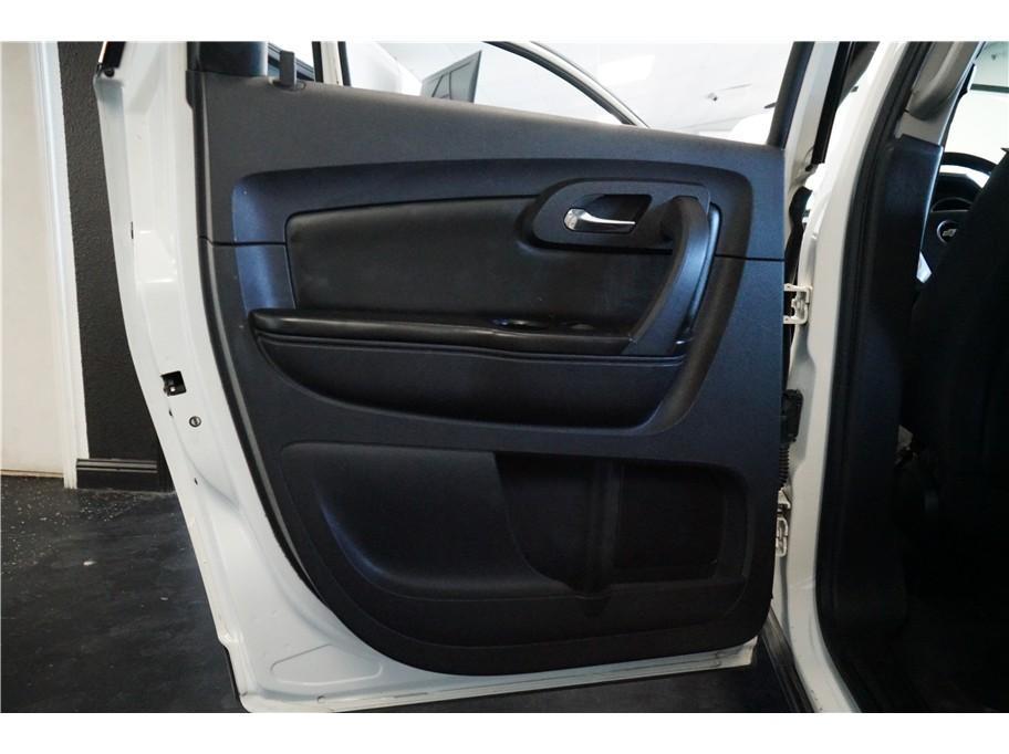 used 2012 Chevrolet Traverse car, priced at $5,999