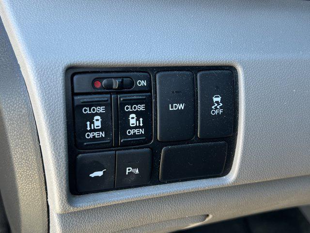 used 2016 Honda Odyssey car, priced at $13,999