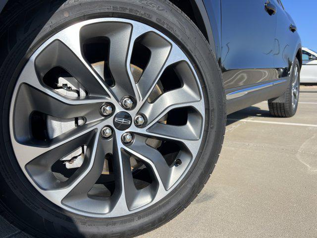 used 2022 Lincoln Nautilus car, priced at $32,199