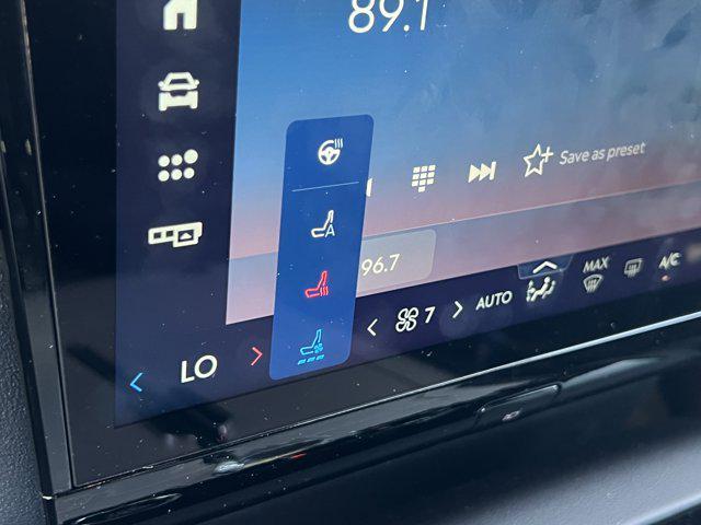 new 2025 Lincoln Navigator car, priced at $106,848