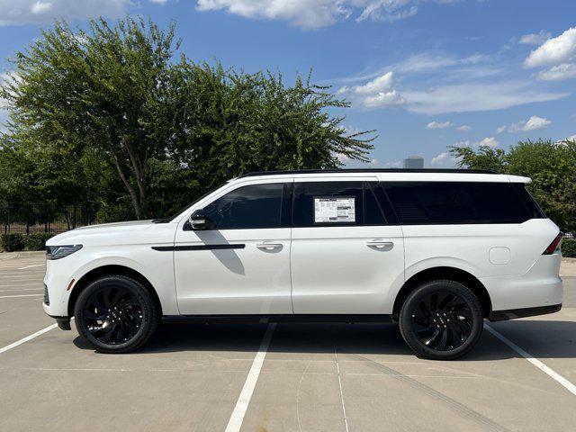 new 2025 Lincoln Navigator car, priced at $106,154