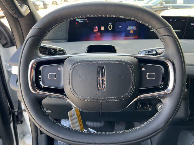 new 2025 Lincoln Navigator car, priced at $106,154