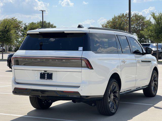 new 2025 Lincoln Navigator car, priced at $106,154
