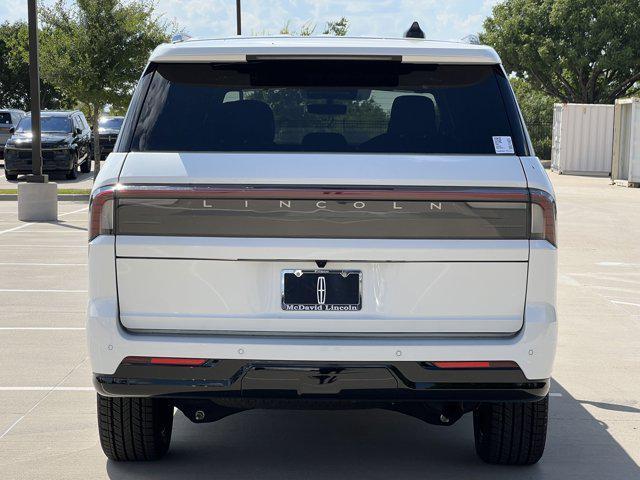 new 2025 Lincoln Navigator car, priced at $106,154