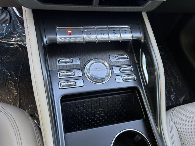 new 2025 Lincoln Nautilus car, priced at $62,106