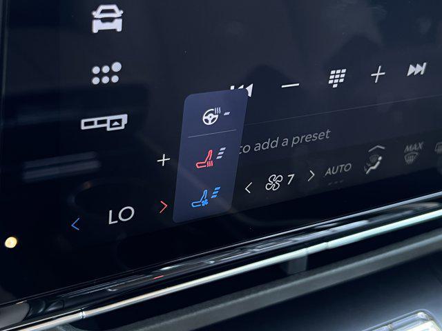 new 2025 Lincoln Nautilus car, priced at $62,106