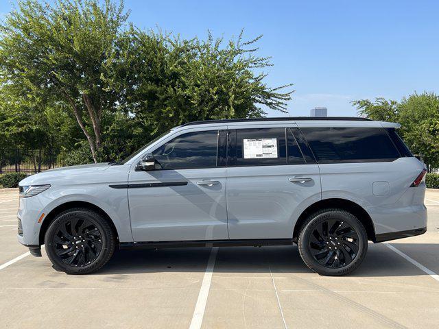 new 2025 Lincoln Navigator car, priced at $100,759